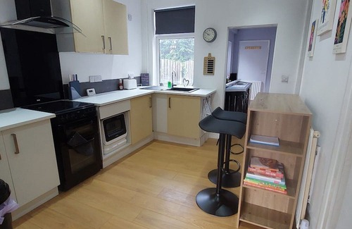 Darfield Casa | Charming 2-bedroom family/work friendly house near Barnsley