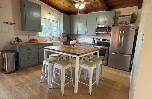 Bethel Island Casa | A Delta Catch! 3-bedroom house in Bethel Island with WiFi and AC