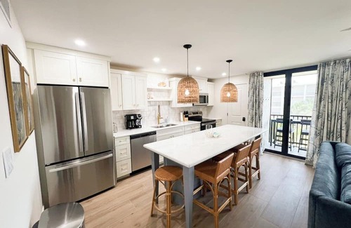 Beachview Country Club Estates Condominio | Bright & Beautiful Sanibel Island Beach Condo