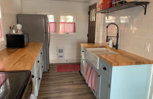 Meaford Cabaña | Cozy Cottage on Georgian Bay with Stunning View, Close to All Amenities
