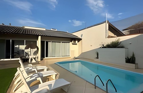 Foz do Iguacu Apartamento | Casa com piscina 5 suites 1 quarto e AC