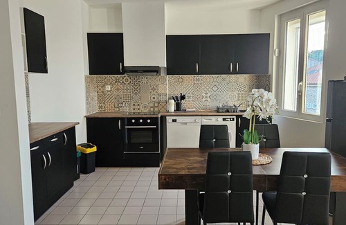 Le Boulou Apartamento | Bohemian apartment in the center of town