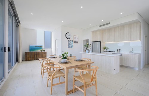 Burwood Apartamento | Spacious 3-bedroom apartment with AC, fitness room in amazing Sydney at Burwood