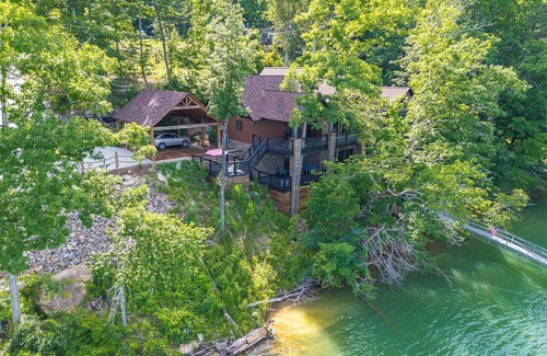 Houston Casa | Mountain Retreat on Smith Lake