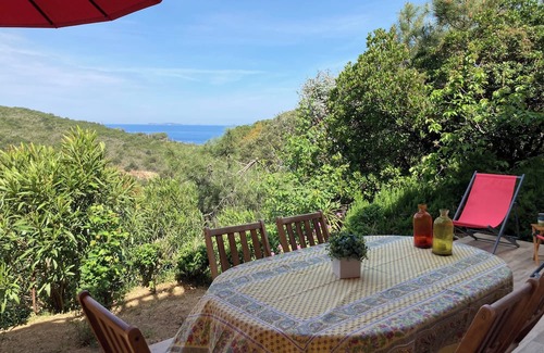 Coti-Chiavari Apartamento | The sea the scrub the silence