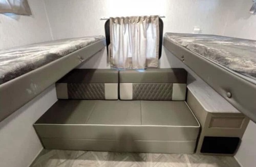 Jerusalem Casa | Cozy 2-bedroom RV in Serene Jerusalem with WiFi, AC, and plenty space to sleep