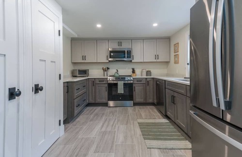 Salem Casa | Beautiful Colonial Charmer
