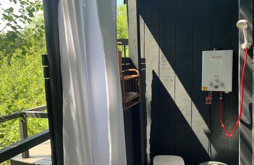 Stockbridge Cabina | 1950s "Retro" Cabin in Vermont w/ Breathtaking Views!