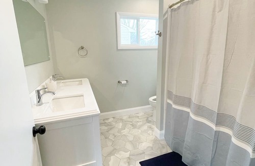 Bristol Casa | Coastal&Historic Charm - Short Walk to the Heart of Bristol and local favorites!