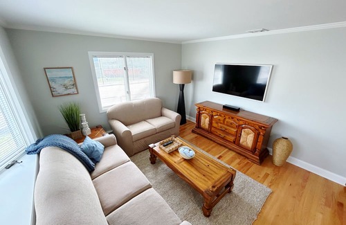 Bristol Casa | Coastal&Historic Charm - Short Walk to the Heart of Bristol and local favorites!