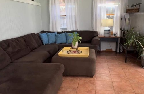 Green Bay Casa | Entertainment paradise! 4-bedroom home only 5 miles from Lambeau Field & airport