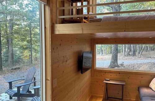 Romney Cabina | Cozy and private tiny home nestled into 15 acres of forest in West Virginia