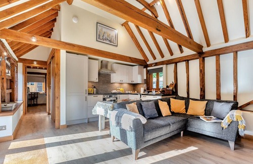 Stonegate Casa | Little Bewl Bridge Stable