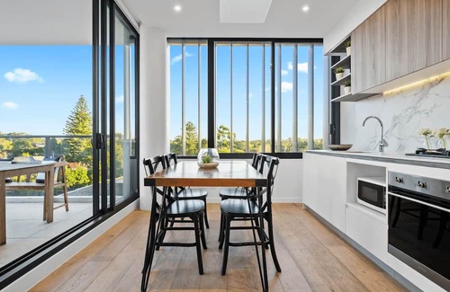 Macquarie Park Apartamento | North Ryde- NR005 - Whiteside Street - Spacious 1BR Executive Apartment with Balcony Near Macquarie Centre University