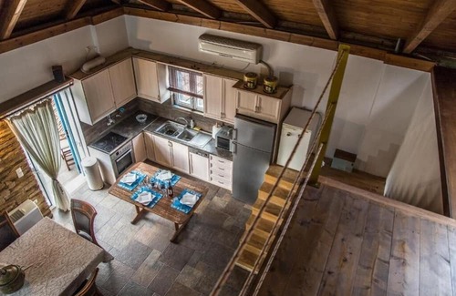Vathy Casa | Portolos House: Escape to Ithaca