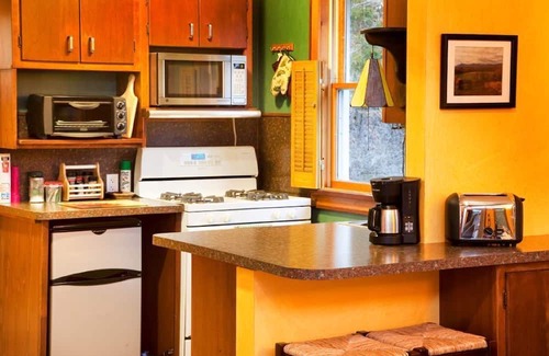 Saugerties Cabaña | Charming 1-bedroom cottage with WiFi and AC in Saugerties
