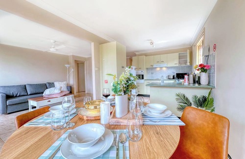 The Entrance Casa | Comfortable House in Heart of The Entrance&Parking
