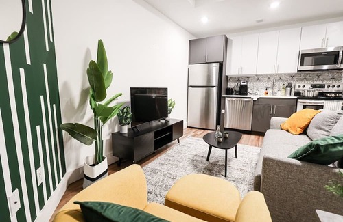Brewerytown Apartamento | Imagine a stylish escape in Glenwood, the epitome of urban luxury