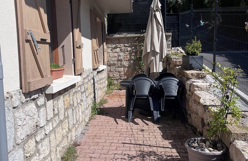 Coyriere Apartamento | Studio on the ground floor of our home