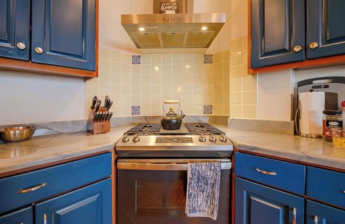 Hopkins Casa | Hawkz House Unit 1: Stunning 1-bedroom unit with WiFi, AC, and pool