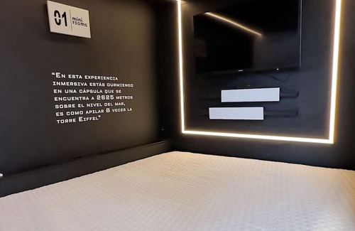 Antiguo Country Cabina | Hostel Joy calle 85