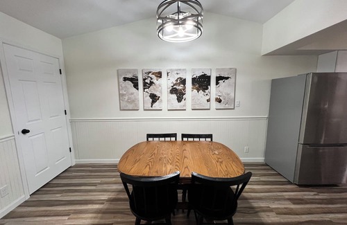 Coralville Casa | Charming 3-bedroom townhome in Coralville with WiFi
