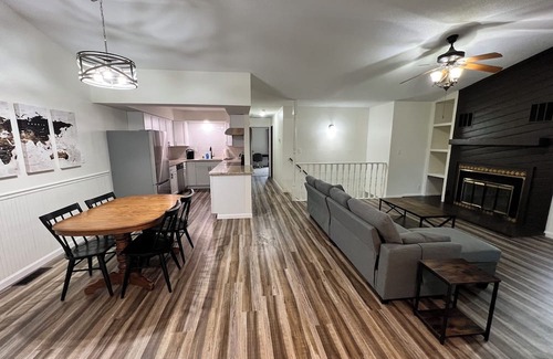 Coralville Casa | Charming 3-bedroom townhome in Coralville with WiFi