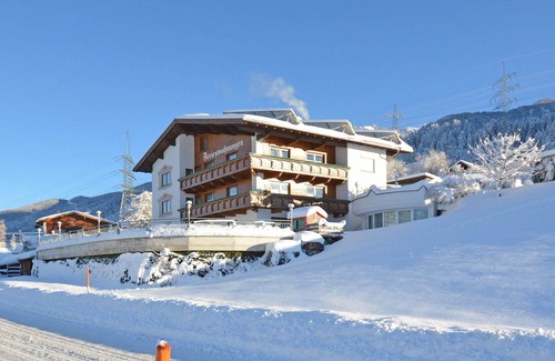 Arzl im Piztal Apartamento | Apartamento en Pitztal con vistas montañosas