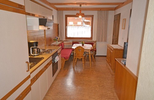 Arzl im Piztal Apartamento | Apartamento en Pitztal con vistas montañosas