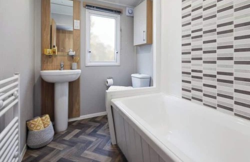 Letham Grange Casa | Elegant Castleton 2 bed