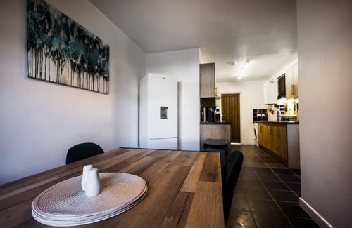 Southampton Casa | Spacious 4 Bed with Free Parking