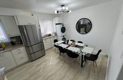 Hespeler Casa | Cozy Fully furnished, Specious 2 story home!. Parking on premises, pet friendly!