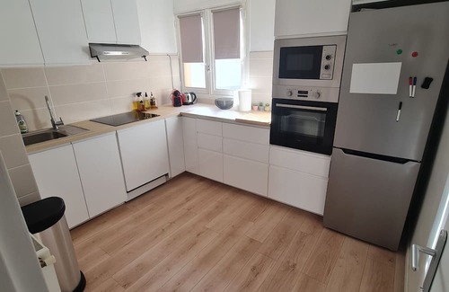Livry-Gargan Apartamento | Beautiful, cocooning apartment. Near Paris /C.D.G /Disney