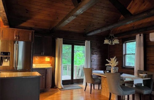 Bloomingburg Cabina | 3-bedroom cabin in peaceful Bloomingburg with WiFi, AC