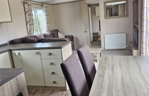 Rhydwyn Casa | 3 beds dog friendlyThe Lodge at Hafan Church Bay, Gadlys Coastal Cottages Group