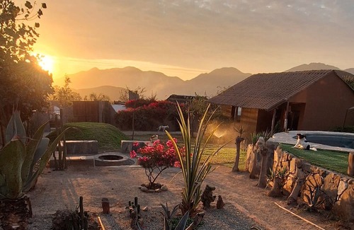 Pachacamac Casa | Charming 2-bedroom bungalow in nice Pachacamac, Lima with WiFi