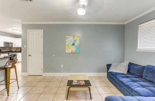 Read Boulevard East Casa | Fenced Backyard: Spacious New Orleans Home!