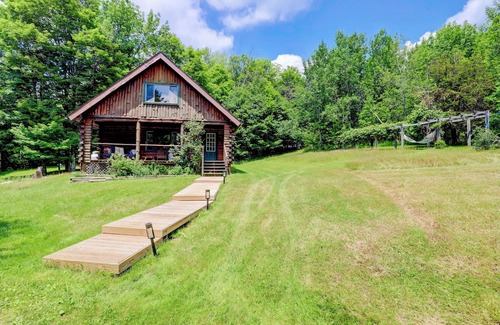 West Kill Cabina | Charming family cabin in the Catskills most secret valley!