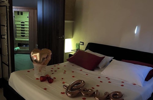 Pulsano Cama Y Desayuno | Suite Il Vico – Charming Spa Suite with Jacuzzi, Sauna and Quadruple Room
