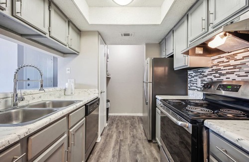 Bedford Apartamento | 3001 Crystal Springs 1214 I Spacious 2 Bed 1 Bath