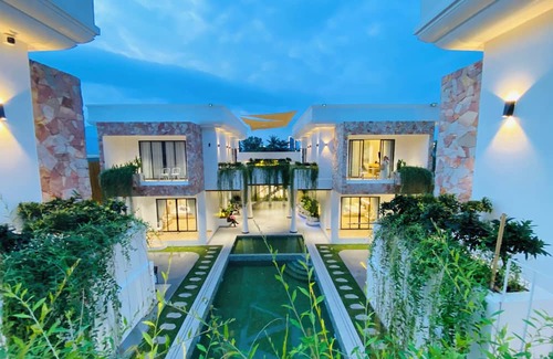 Kampot Villa | Charming 3-bedroom villa with WiFi, AC in lovely Kampot