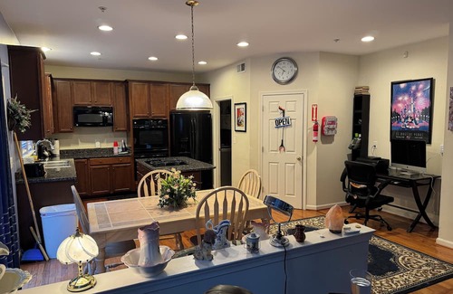 Friendly Casa | Beautiful 4 bedroom house, fully accessible, in Fort Washington Maryland near DC