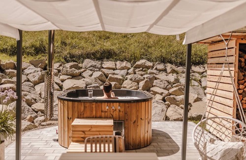 Rycerka Dolna Casa | We invite you to discover the charm of mountain life in our unique house.