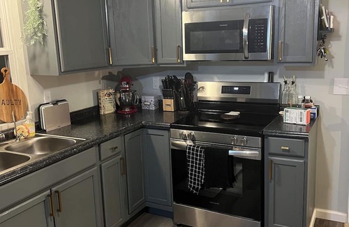 Amherst Casa | Charming 2-bedroom house in peaceful Amherst County.