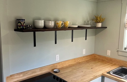 Ocracoke Cabaña | Birdland: Private tiny house with marsh views and kayak access