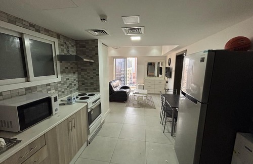 Manama Center Apartamento | Bright Studio with Natural Light
