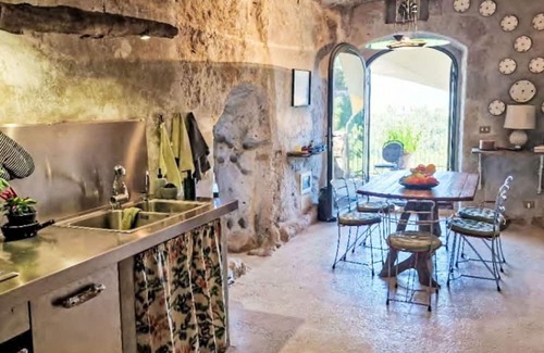 San Michele in Teverina Casa | Stunning private villa for 6 guests with A/C, private pool, WIFI, TV and terrace