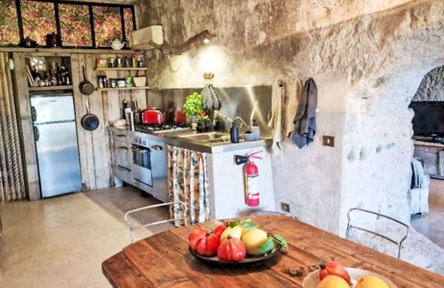 San Michele in Teverina Casa | Stunning private villa for 6 guests with A/C, private pool, WIFI, TV and terrace
