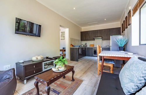Melkbosstrand Apartamento | Modern Cozy Apartment near beach in Cape Town SA.