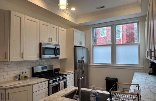 NoMa Casa | 3-bedroom house in brilliant Washington with WiFi, AC. Close to two metro stops,